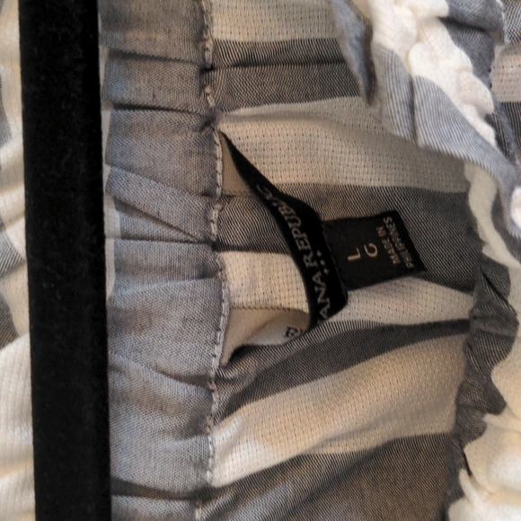 Banana republic striped off the shoulder shirt - Picture 2 of 2